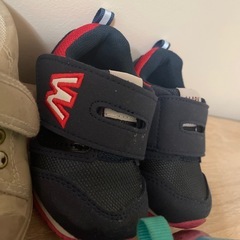1足500円　子供靴の画像