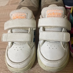 1足500円　子供靴の画像