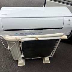 アイリスオーヤマ IHF-2208G ルームエアコン 6畳用 2.2kw 2024年モデル 節電 ホワイト クーラー 冷房 暖房 省エネ IRIS OHYAMA美品の画像