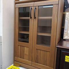 キャビネット 食器棚 2枚ガラス扉 棚板可動式 ブラウン 木目模様■横幅56.5㎝×奥行29.5cm×高さ89cm■近隣配送無料 買取帝国 朝霞店の画像