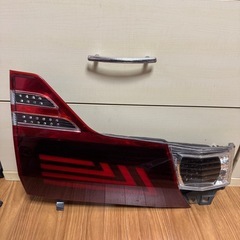 アルファード10後期ワンオフテールランプの画像