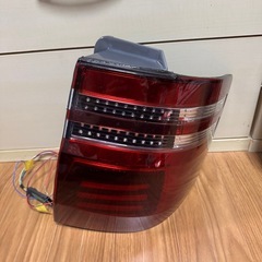 アルファード10後期ワンオフテールランプの画像