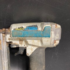 1179 makita エアタッカ 10mm AT1025A ※現状品の画像