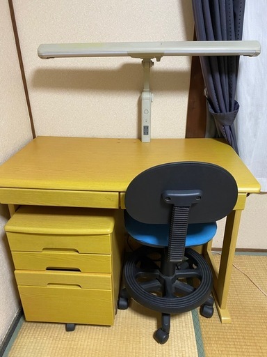学習机 (マロさん) 山陽女学園前のテーブル《学習机》の中古あげます
