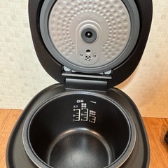 ヤマダ電機 マイコンジャー炊飯器  3合 NRC-M05H1 2021年製の画像