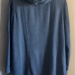 shuca GW ウール混 変形フードコート L 黒に近い濃紺の画像