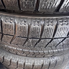 (問い合わせが多すぎるのでゆっくり返信します)スタッドレスタイヤの画像