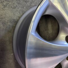 トヨタ10系アルファード 後期純正 17インチホイールの画像