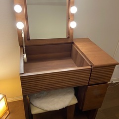 土日で受取り限定価格です！ニトリ　化粧台 ドレッサーの画像