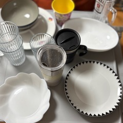 食器まとめ売りの画像