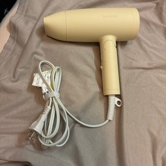 ドライヤー　SALONIAの画像