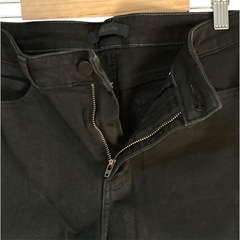 【新品】UNIQLO ウルトラストレッチ デニム ブラック 黒 27(M～L相当)の画像