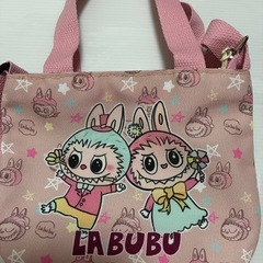 新品✨ラブブ ピンクのミニバッグの画像