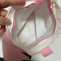 新品✨ラブブ ピンクのミニバッグの画像