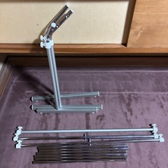 ハンガーラックの画像