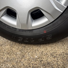 ハイエース　純正タイヤホイールの画像