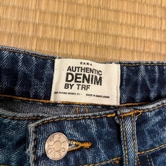 ZARA ジーンズの画像