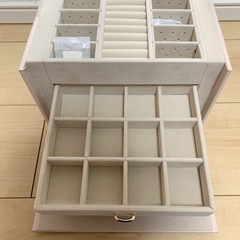 【新品未使用】Vlando アクセサリーボックスの画像