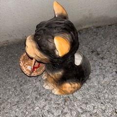 🐶✨ 【陶器】ヨークシャーテリア 置物 / 置き物 / オブジェの画像