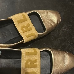 FURLA  フルラ　ゴールド　パンプス　あげますの画像