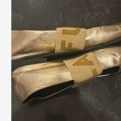 FURLA  フルラ　ゴールド　パンプス　あげますの画像