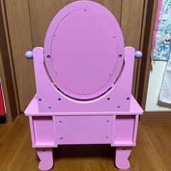 子供用ドレッサーの画像