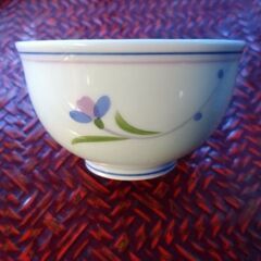 お湯のみ美品です。37個ありますがいくつでもどうぞ。ブランドはわかりません。の画像