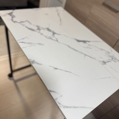 折りたたみデスクの画像