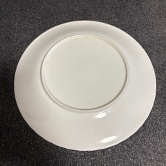 差し上げます　大皿　白　陶器の画像