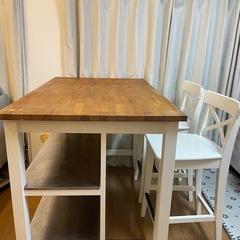 IKEA イケア アイランドキッチンテーブル+椅子2脚の画像