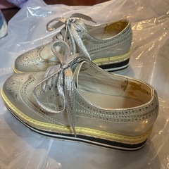 21.5cm☆シルバー厚底靴の画像