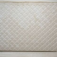 ダブルマットレスの画像