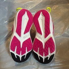 NIKE18.5cm☆ショッキングピンクの靴の画像