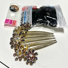 ヘアコーム　ヘアピン類42本程　からまないヘアゴム35mmの画像