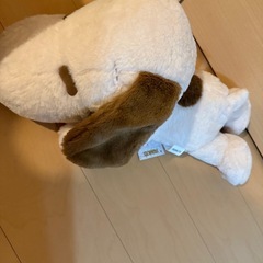 寝そべりスヌーピーぬいぐるみの画像