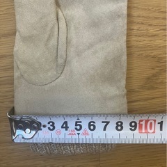 【暖か】スエード調手袋 ベルト付 ニットリブ ベージュ 美品の画像