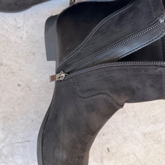レディース　黒ブーツ（L）2回着用　スウェード調　ABCマートの画像