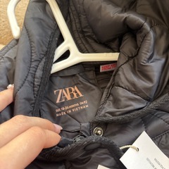 ZARA キッズ ブラック キルティングコート 92cmの画像