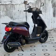 大人気セール‼️安心の高年式😌バッテリー充電済み🔋前後タイヤまだまだ山あり🗻嬉しいシート張り替え♪オイル交換済み♻️燃費重視&バイク初心者の方にオススメ🔰ラクラク始動のインジェクション💥AY01 ジョグ✴の画像