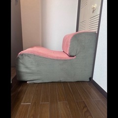 一人用ソファー　有名なデザイナーさんの手作りソファーの画像