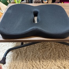 椅子、背中クッションセットの画像