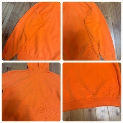 Carhartt ミッドウェイト ルーズフィット パーカー オレンジ Lサイズの画像