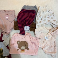 70サイズベビーふくの画像