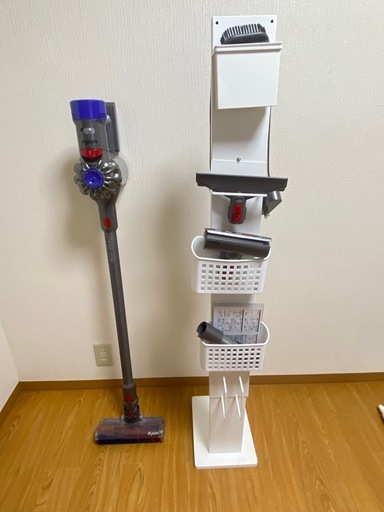 ダイソン掃除機収納スタンド+付属品一式dyson V8 fluffy (わんこ) 大宮