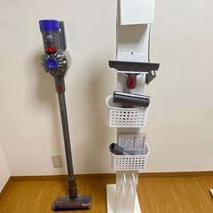 ダイソン掃除機　収納スタンド+付属品一式　dyson V8 fluffyの画像