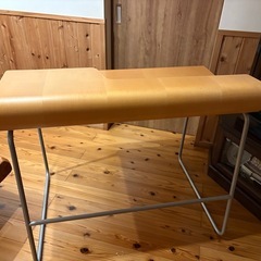 パソコンデスク、一枚板湾曲　
美品の画像