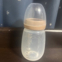 哺乳瓶の画像