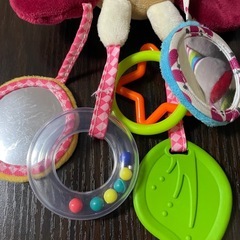 可愛い動物のモービル ベビー 知育 おもちゃ 蜂と子犬の画像