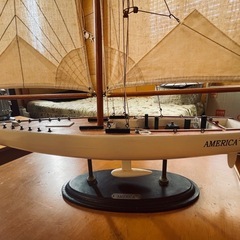 インテリア　ヨットの模型の画像