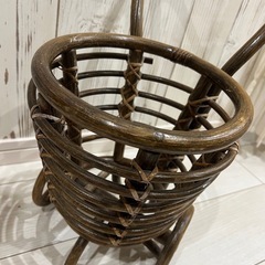 ラタンカートプランターラックの画像